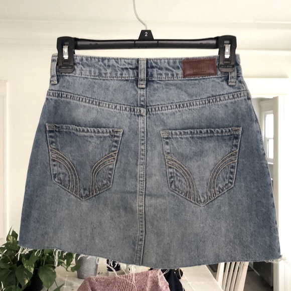 Hollister High-Rise Denim Skirt - Picture 2 of 3